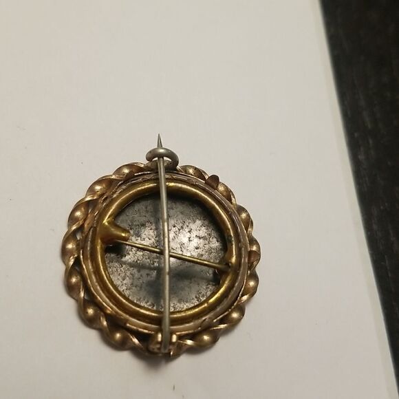 Antique Baby photo  brooch gold tone pin - Picture 3 of 13
